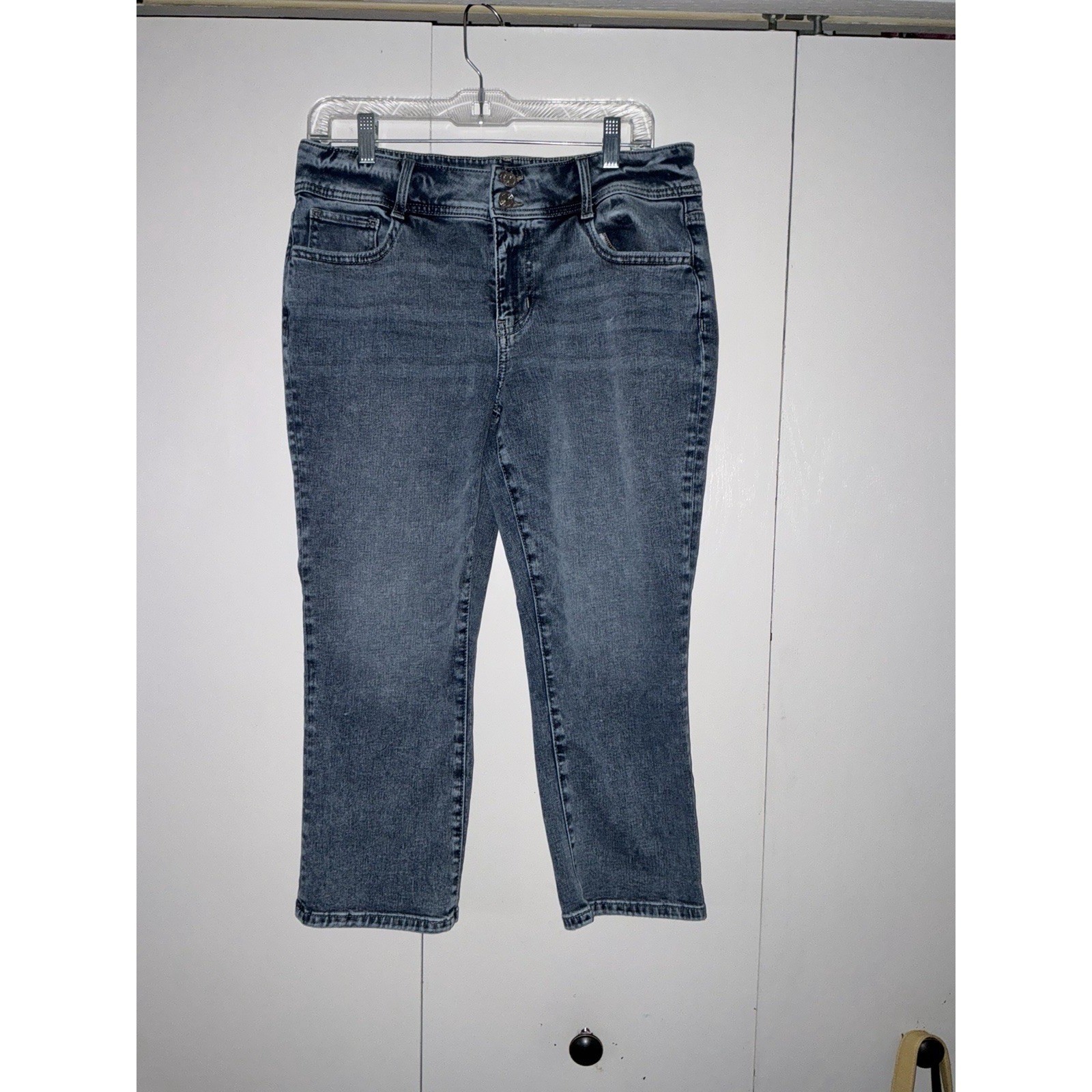 Maurice's Classic Capris Women's Size 10; 32" X 10 X 21"